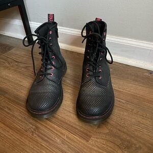 Dr Martens Delaney Black Metallic Rainbow 8-Eye Side Zip Boots-Size 5M